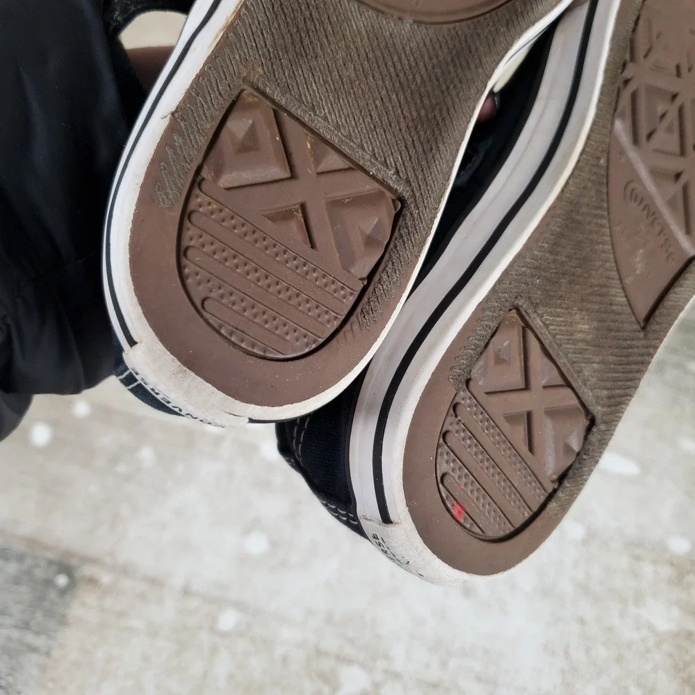 Converse worn blue